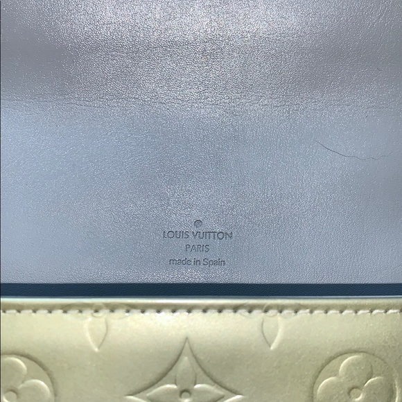 Louis Vuitton Patent Leather Vernis Purse in Lime - Picture 6 of 7